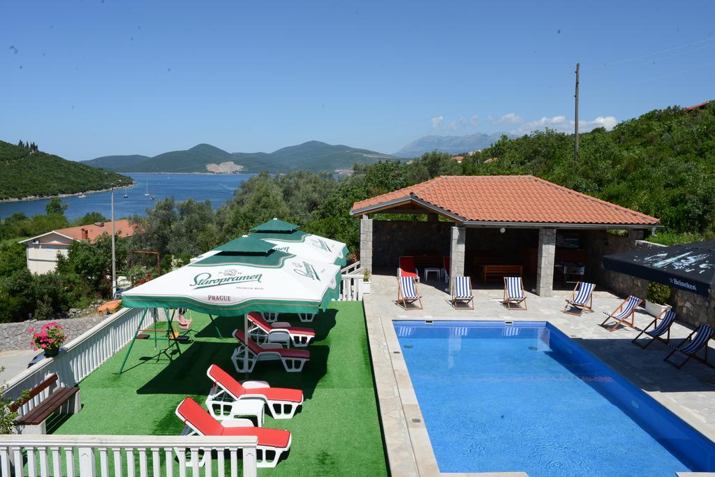 Apartments Vila Lazarevic Τίβατ Εξωτερικό φωτογραφία