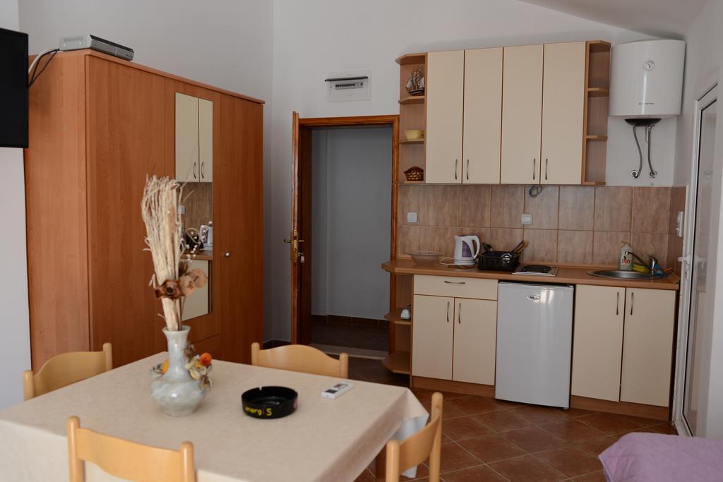 Apartments Vila Lazarevic Τίβατ Δωμάτιο φωτογραφία