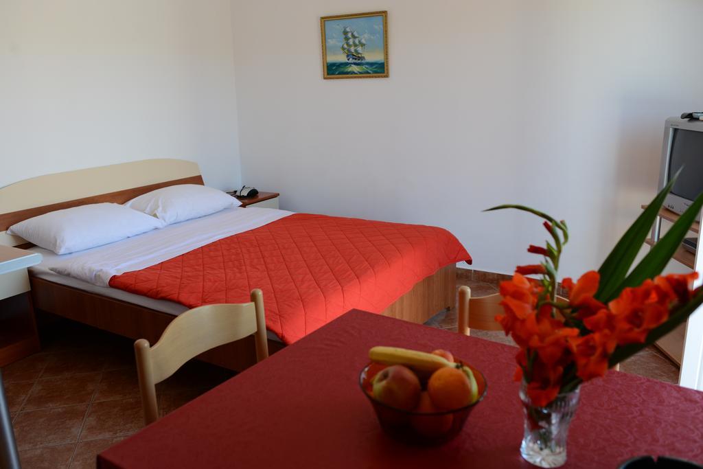 Apartments Vila Lazarevic Τίβατ Δωμάτιο φωτογραφία