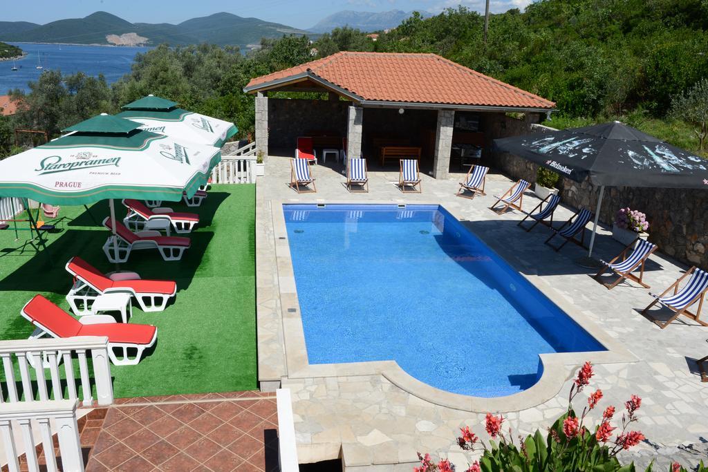 Apartments Vila Lazarevic Τίβατ Εξωτερικό φωτογραφία