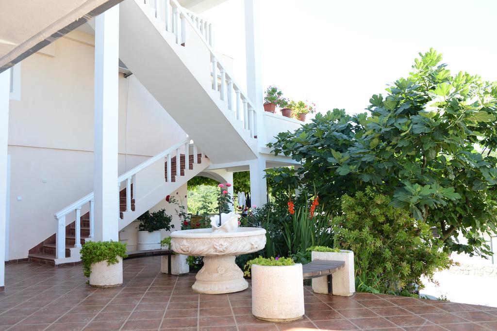 Apartments Vila Lazarevic Τίβατ Εξωτερικό φωτογραφία