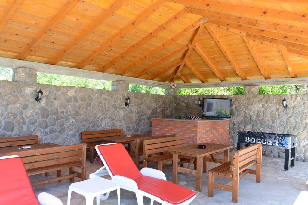 Apartments Vila Lazarevic Τίβατ Εξωτερικό φωτογραφία