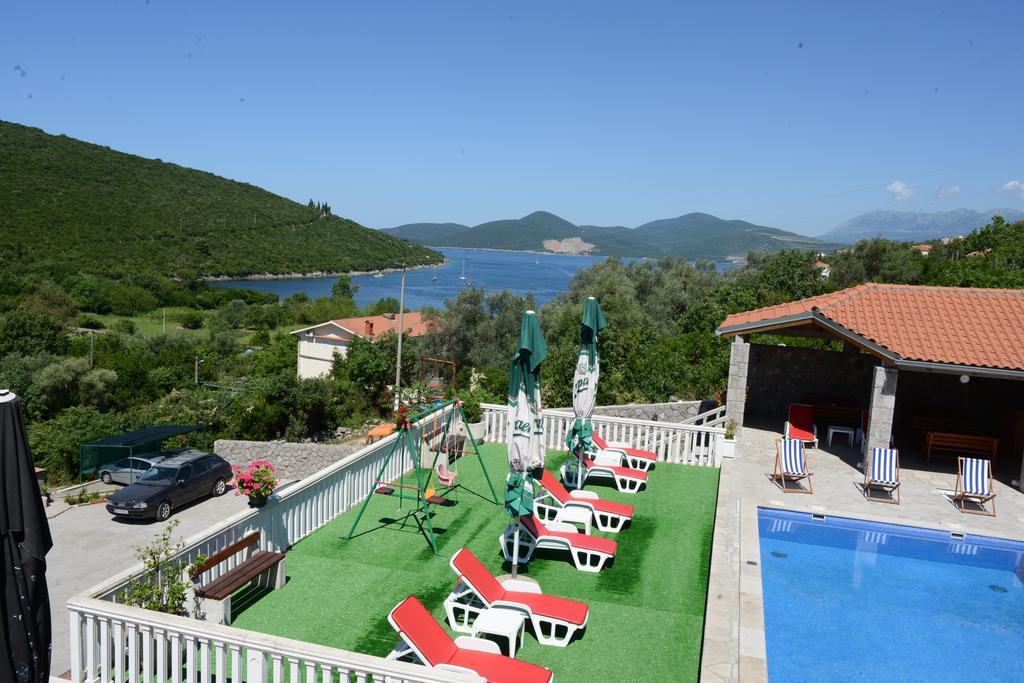 Apartments Vila Lazarevic Τίβατ Εξωτερικό φωτογραφία