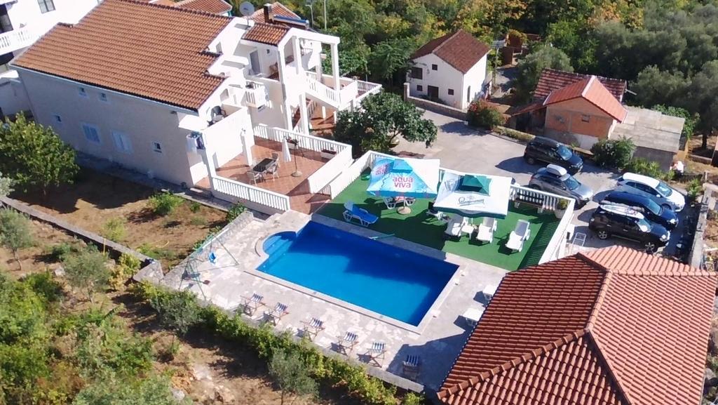 Apartments Vila Lazarevic Τίβατ Εξωτερικό φωτογραφία