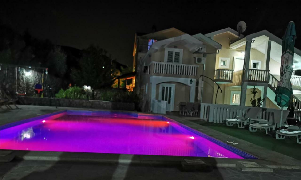 Apartments Vila Lazarevic Τίβατ Εξωτερικό φωτογραφία